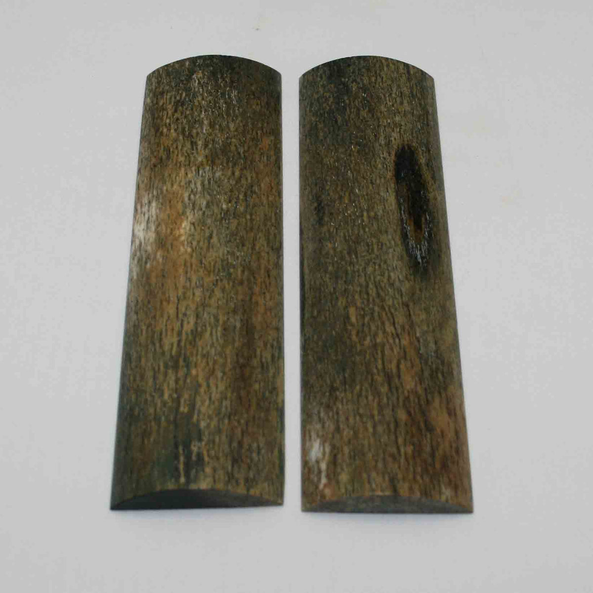 NB108MMA71 Giraffe Bone Scales