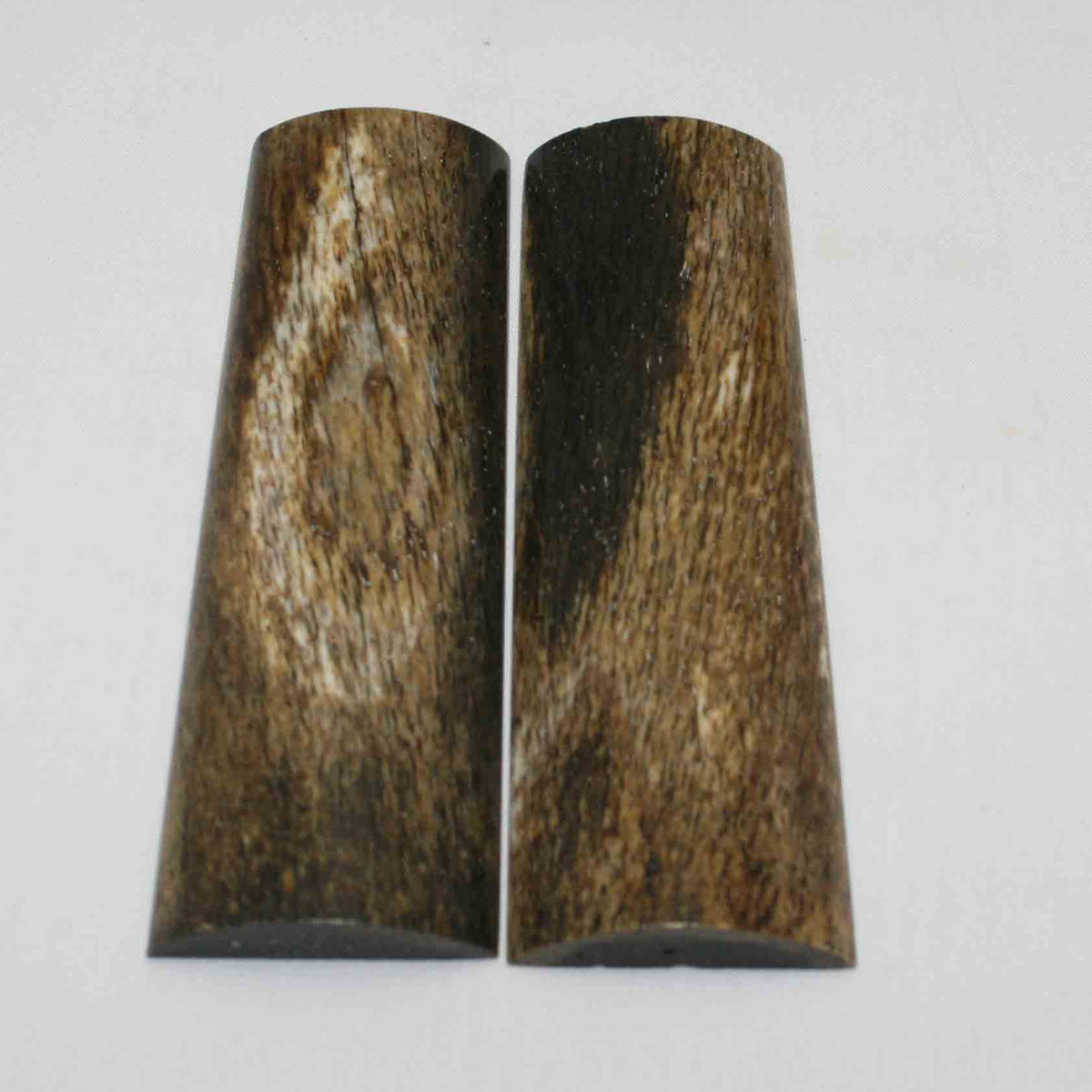 NB108MMA77 Giraffe Bone Scales