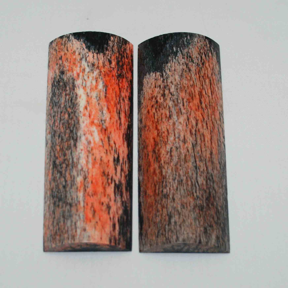 NB108MMA82 Giraffe Bone Scales