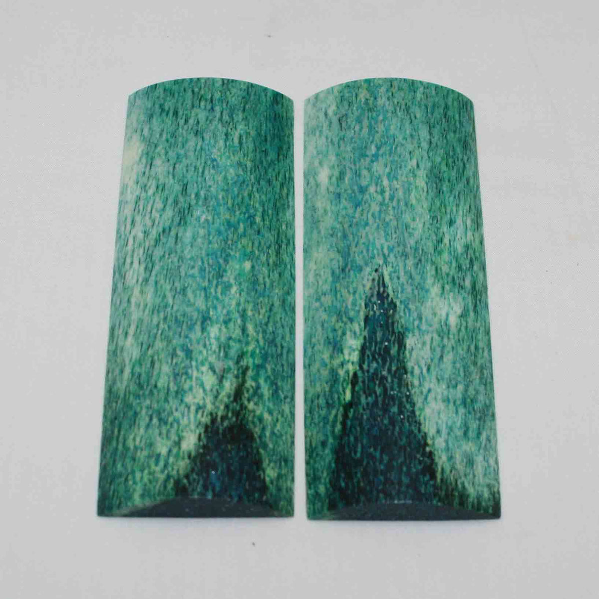 NB108MMA83 Giraffe Bone Scales