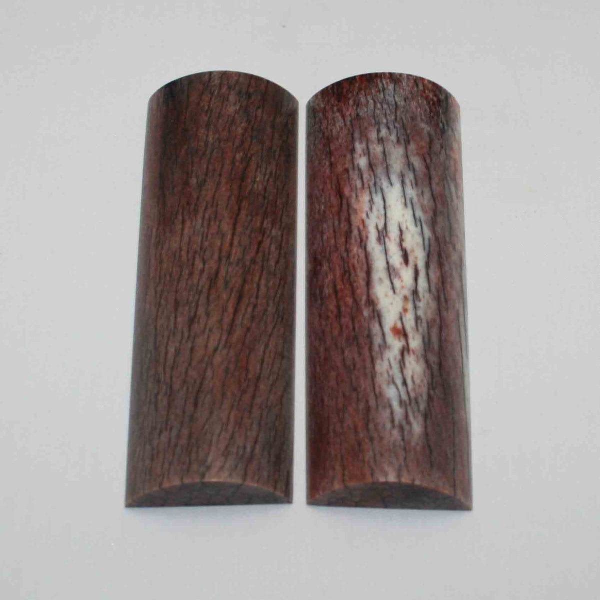 NB108MMA89 Giraffe Bone Scales