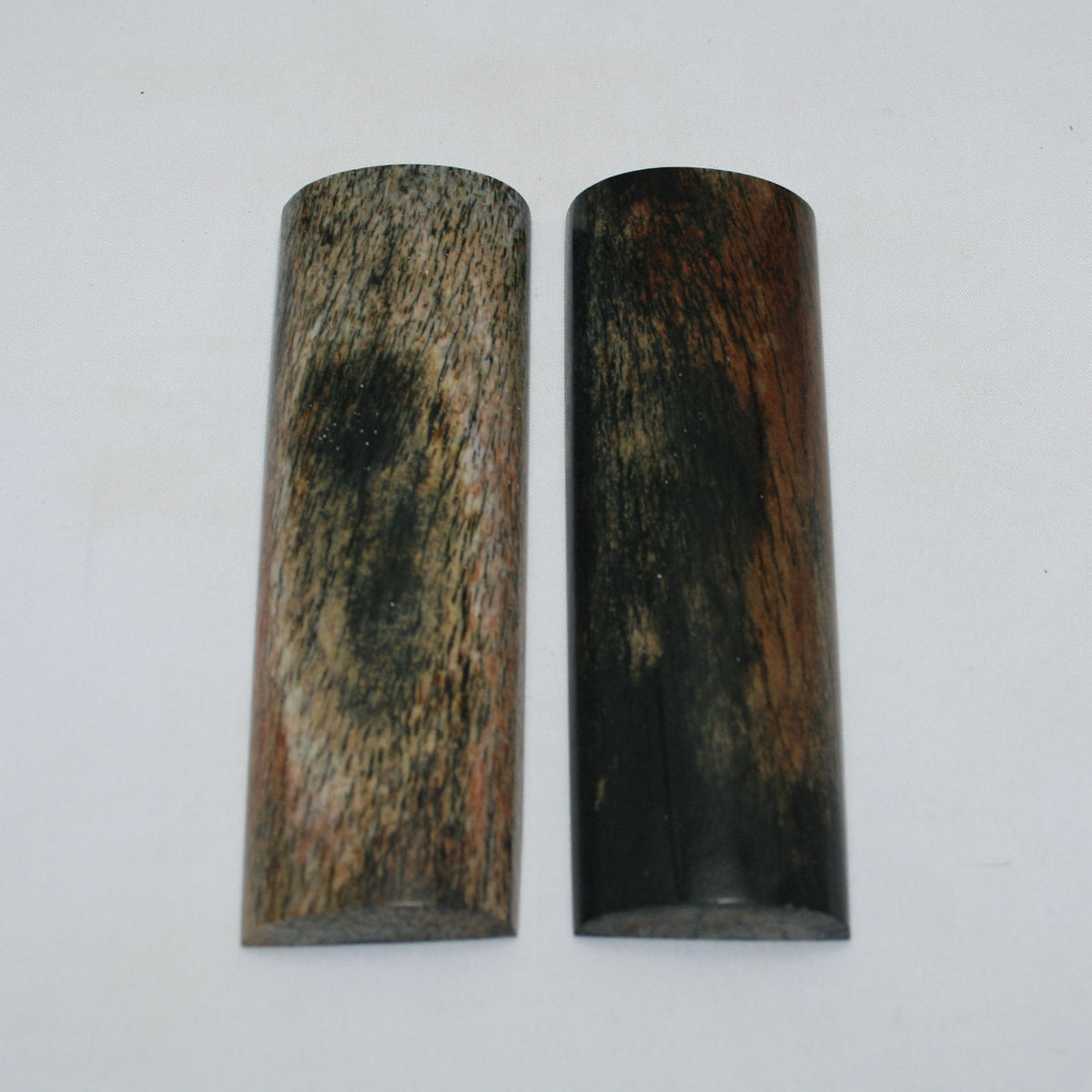 NB108NAM2 Giraffe Bone Scales Set