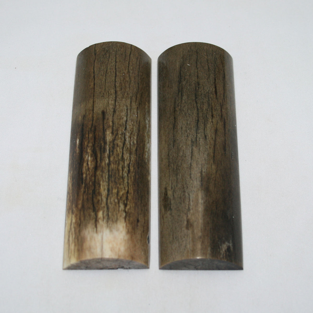 NB108NAM45 Giraffe Bone Scales Set