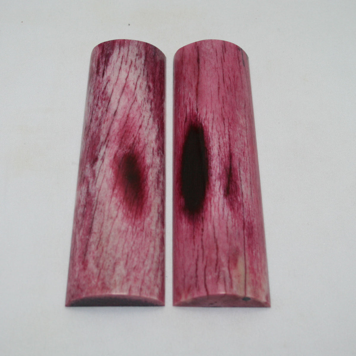 NB108NAM53 Giraffe Bone Scales Set