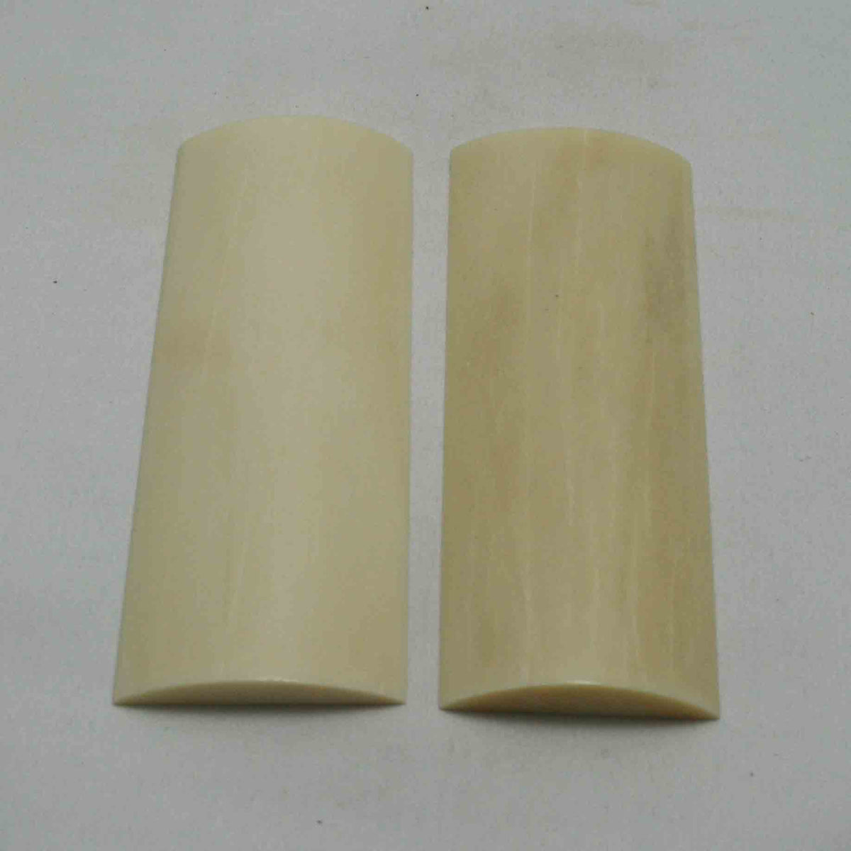 NB109NA26 Giraffe Bone Scales 5.32" x 2.00" x 0.41" inch
