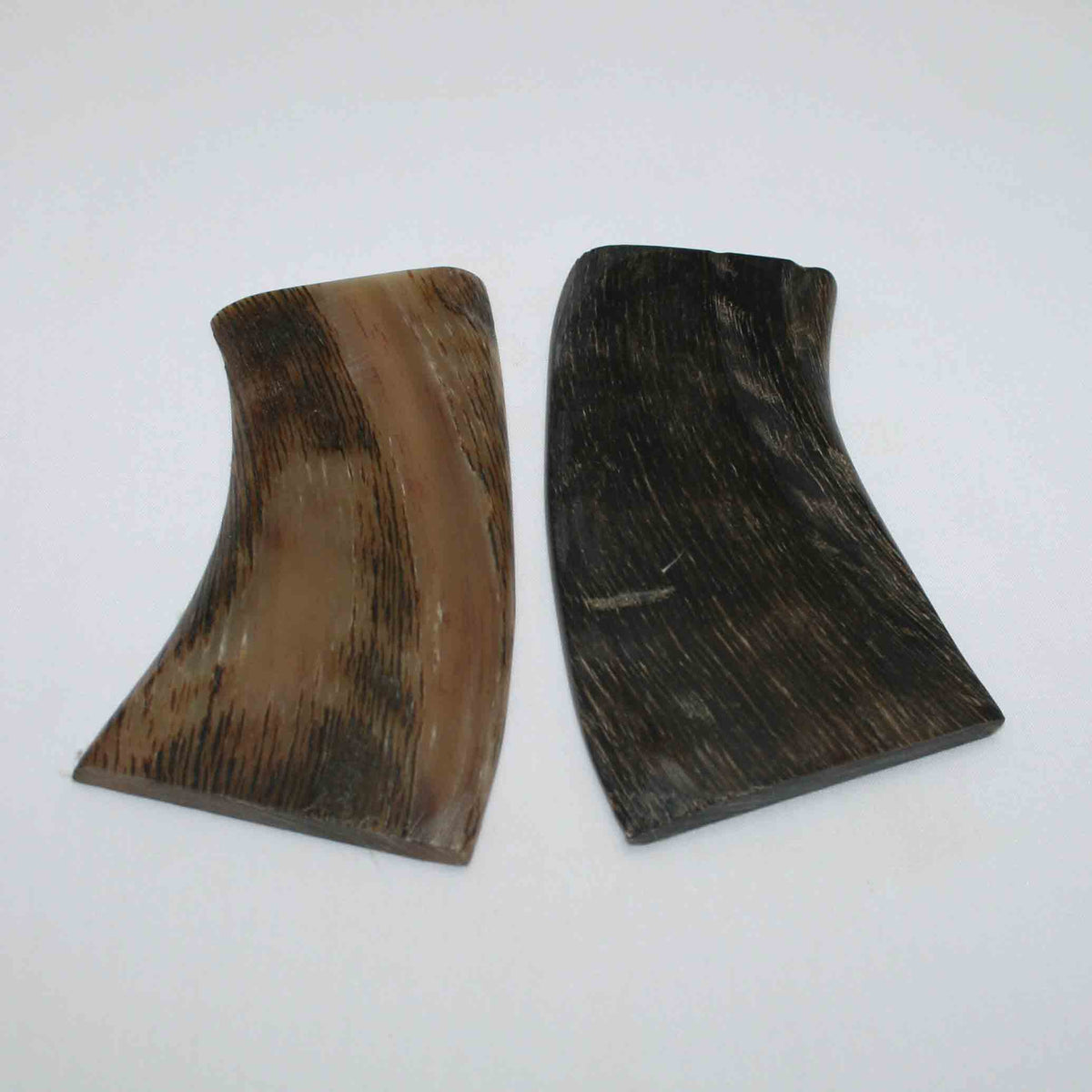 NB502MMA7 Kudu Horn Scales Medium (Set of 2)