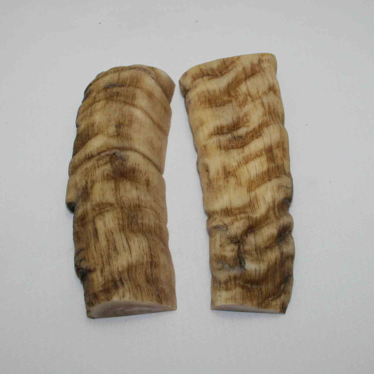 NB901JS22 Merino Ram&#39;s Horn Flat Block Scales