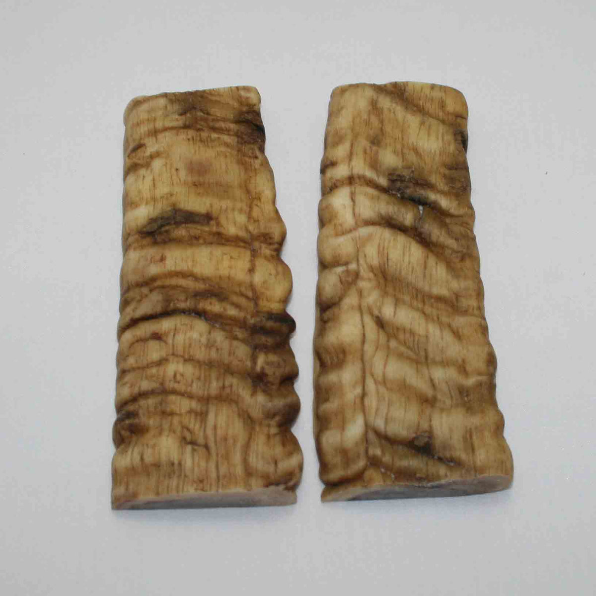 NB901JS23 Merino Ram&#39;s Horn Flat Block Scales