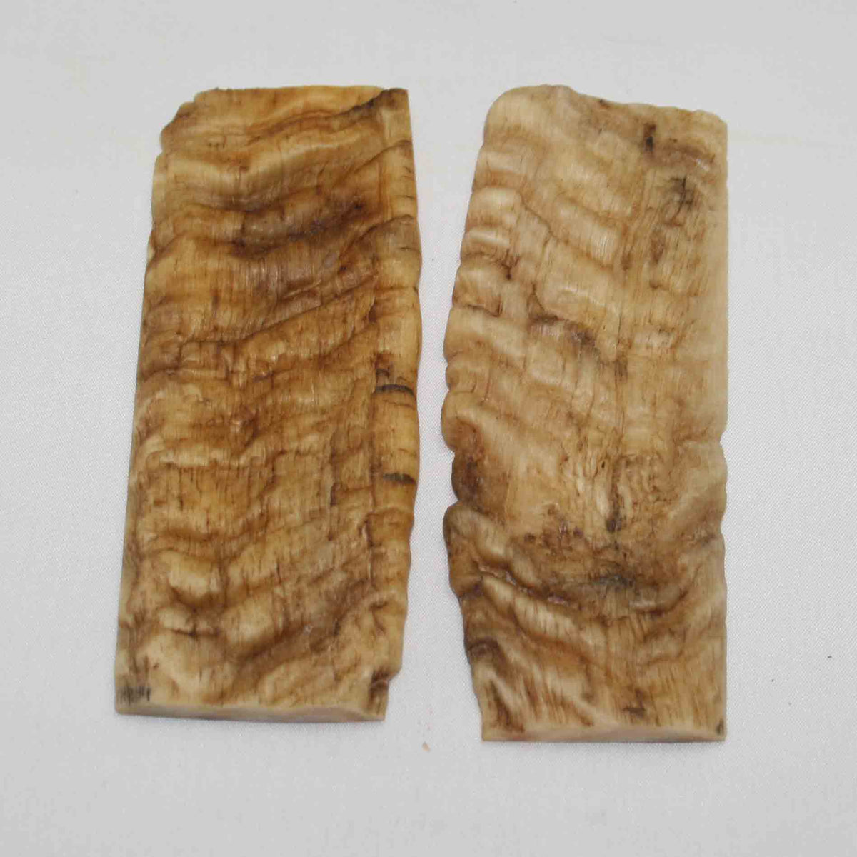 NB901NA24 Merino Ram's Horn Flat Block Scales Size 4.81" x 1.80" x 0.29" inch