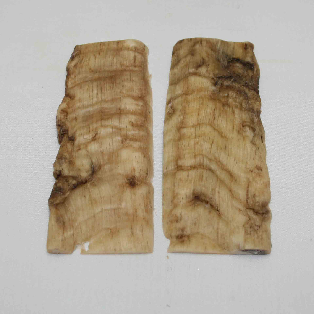NB901NA38 Merino Ram's Horn Flat Block Scales Size 4.61" x 1.80" x 0.10" inch