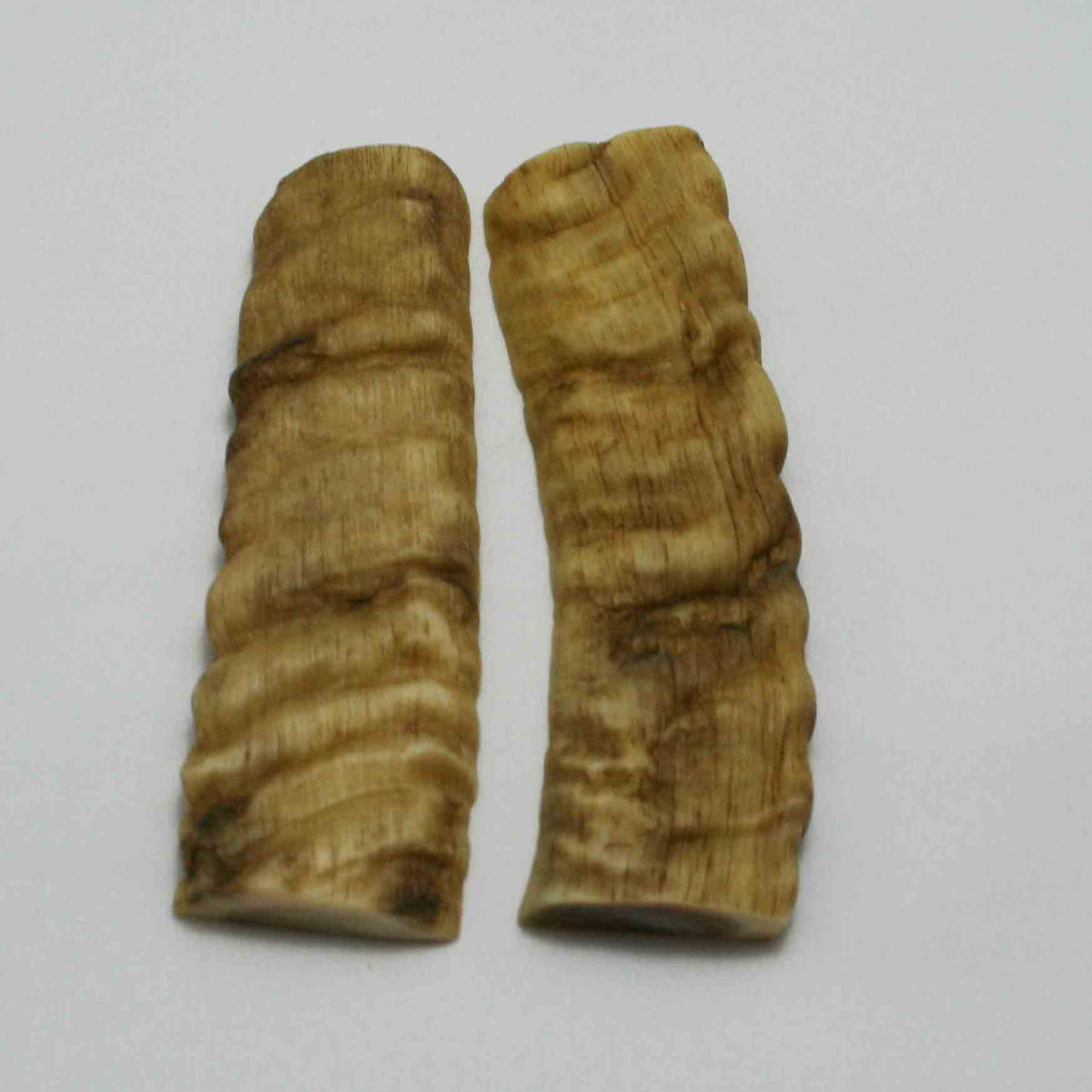 NB903JS23 Merino Ram&#39;s Horn Flat Block Scales