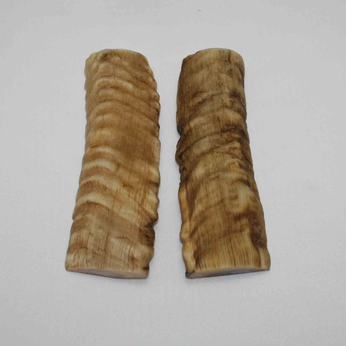 NB903JS66 Merino Ram&#39;s Horn Flat Block Scales