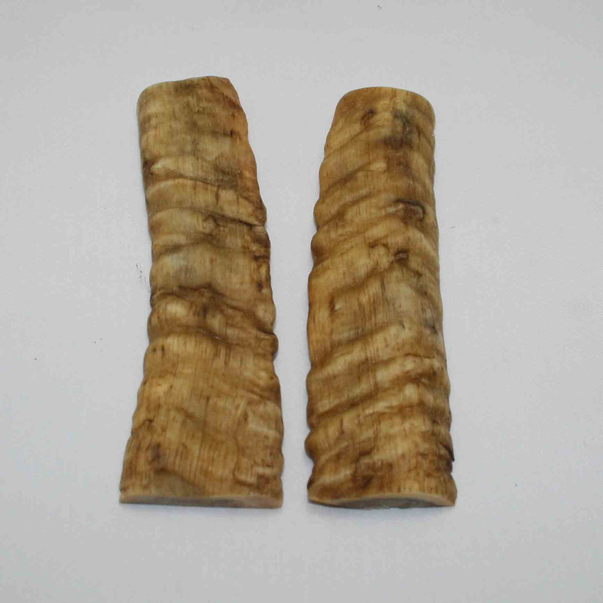 NB903JS86 Merino Ram&#39;s Horn Flat Block Scales