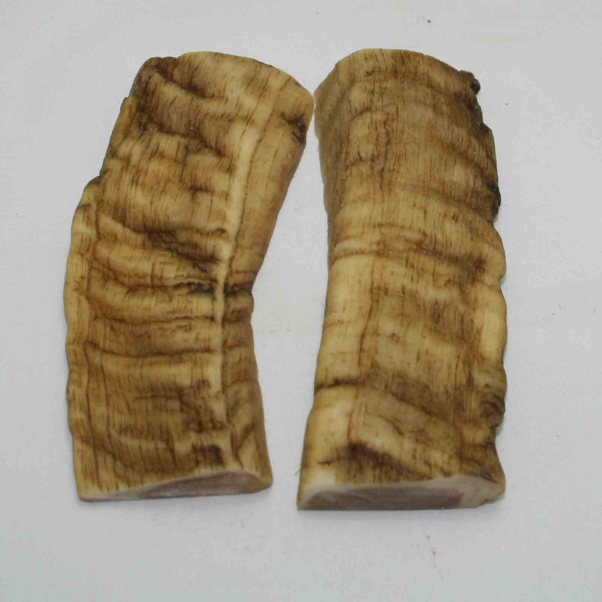 NB903MMA22 Merino Ram&#39;s Horn Flat Block Scales