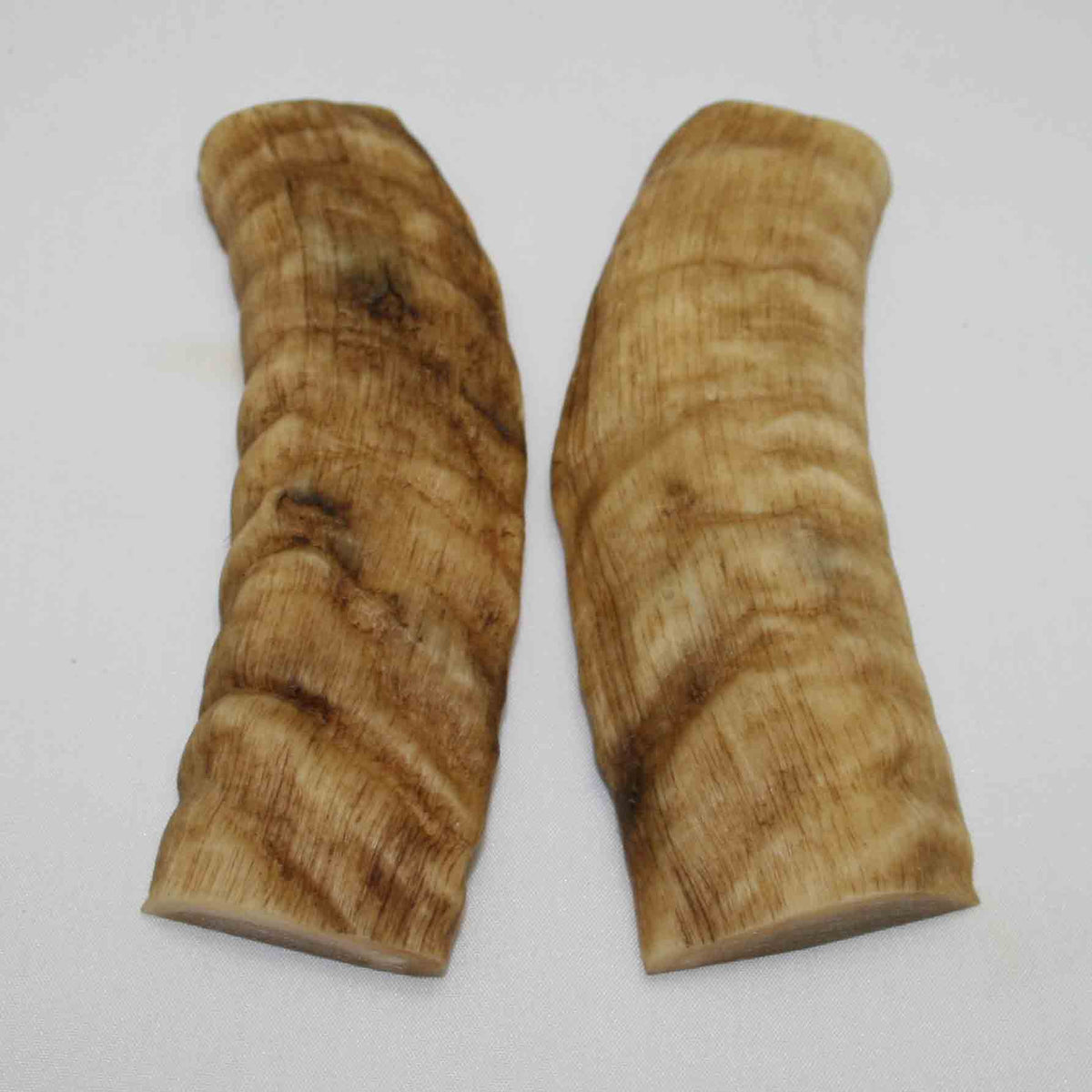 NB903MMA86 Merino Ram&#39;s Horn Flat Block Scales