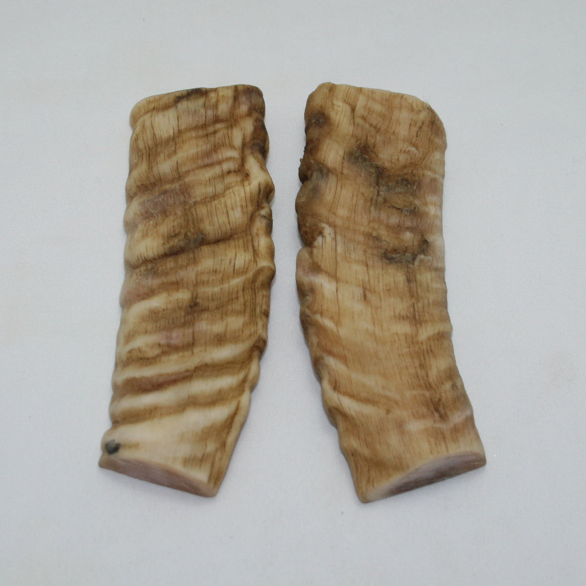 NB903NAM23 Merino Ram&#39;s Horn Flat Block Scales