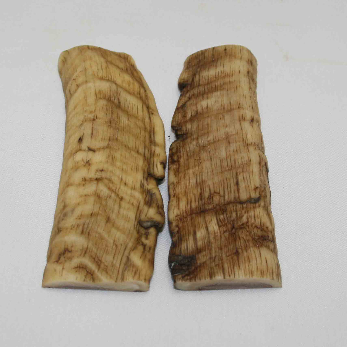 NB903NA11 Merino Ram's Horn Flat Block Scales Size: 4.49" x 1.64" x 0.32"inch