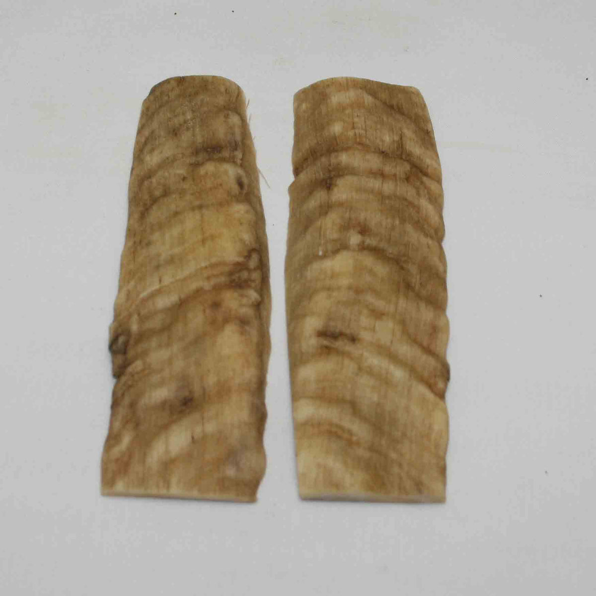 NB903NA12 Merino Ram's Horn Flat Block Scales Size: 5.22" x 1.66" x 0.15"inch
