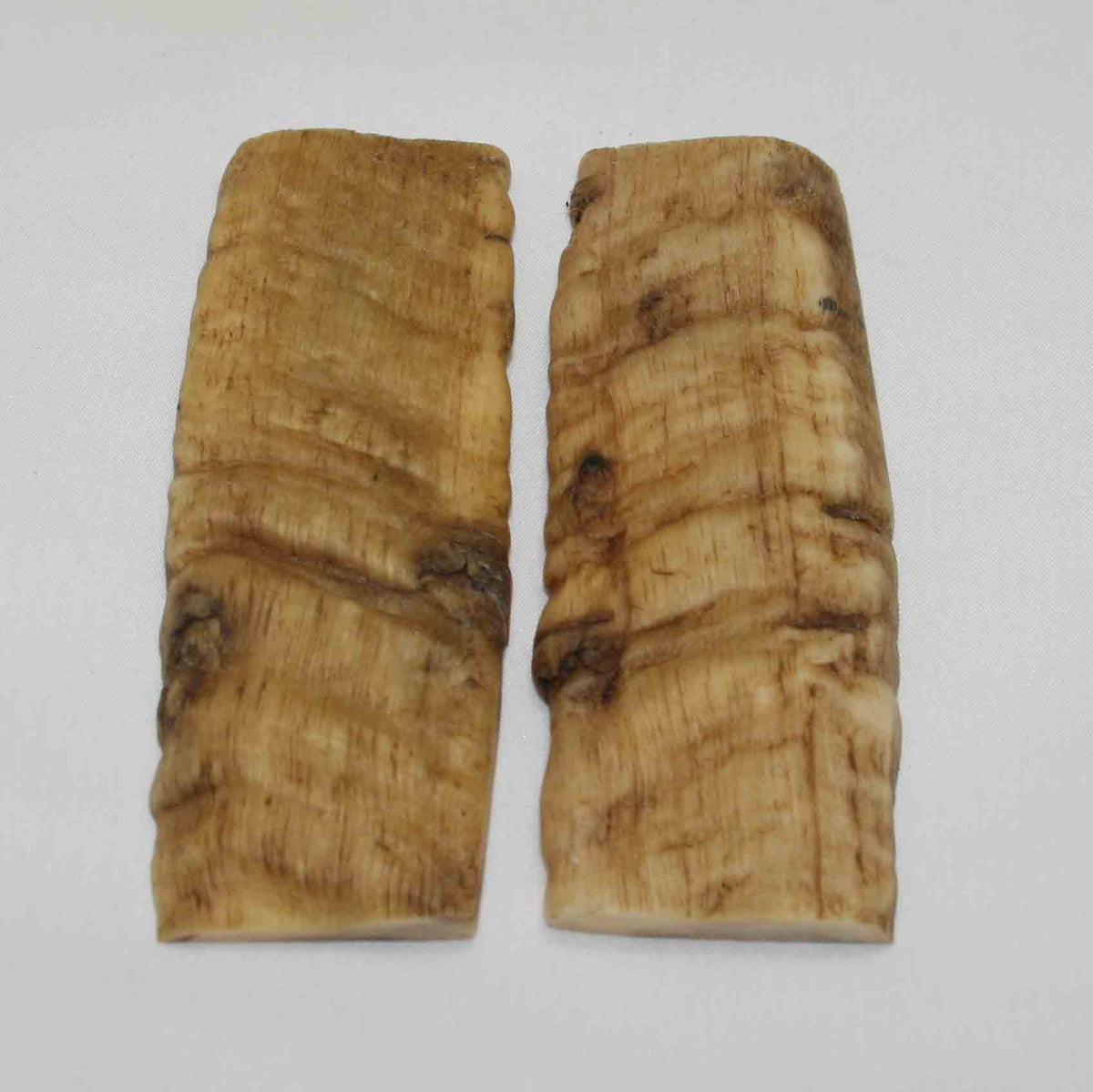NB903NA13 Merino Ram's Horn Flat Block Scales Size: 4.61" x 1.80" x 0.26"inch