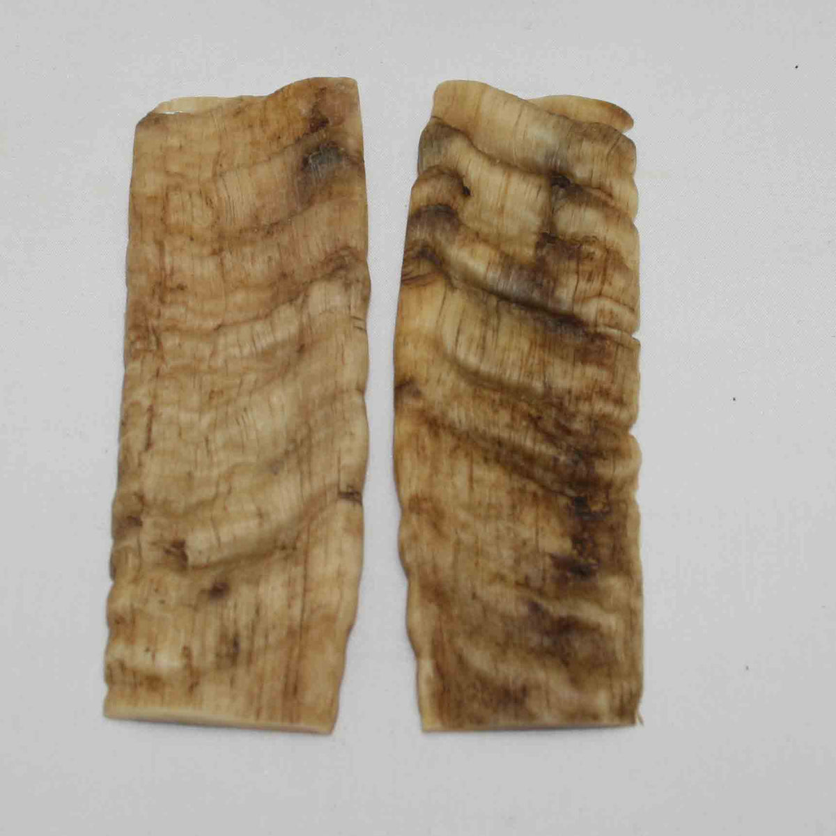 NB903NA15 Merino Ram's Horn Flat Block Scales Size: 5.14" x 1.67" x 0.18"inch