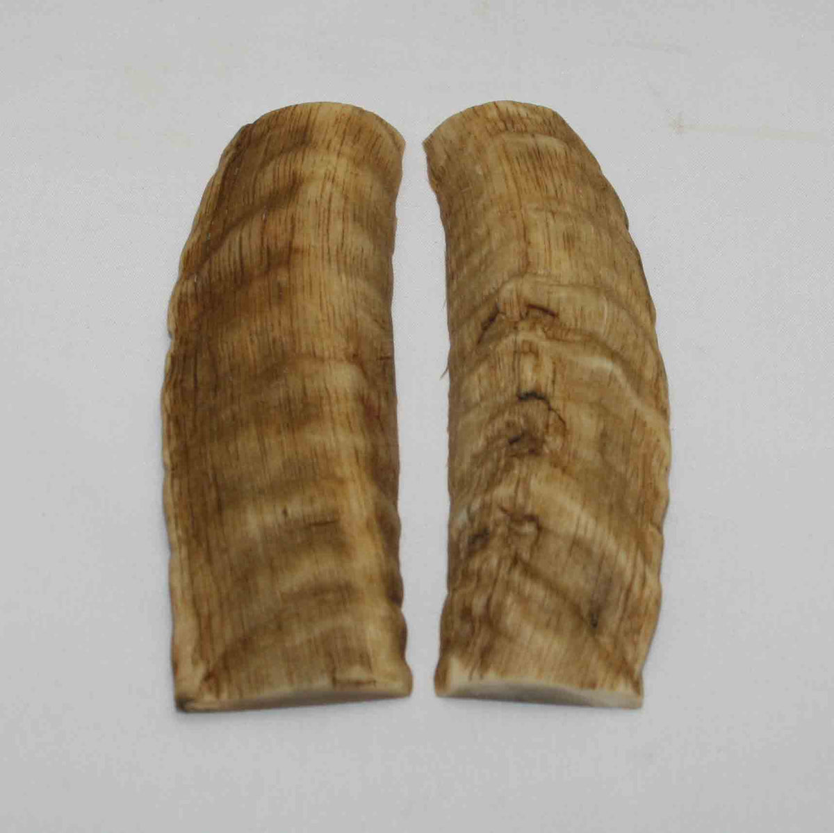 NB903NA17 Merino Ram's Horn Flat Block Scales Size: 4.77" x 1.53" x 0.26"inch