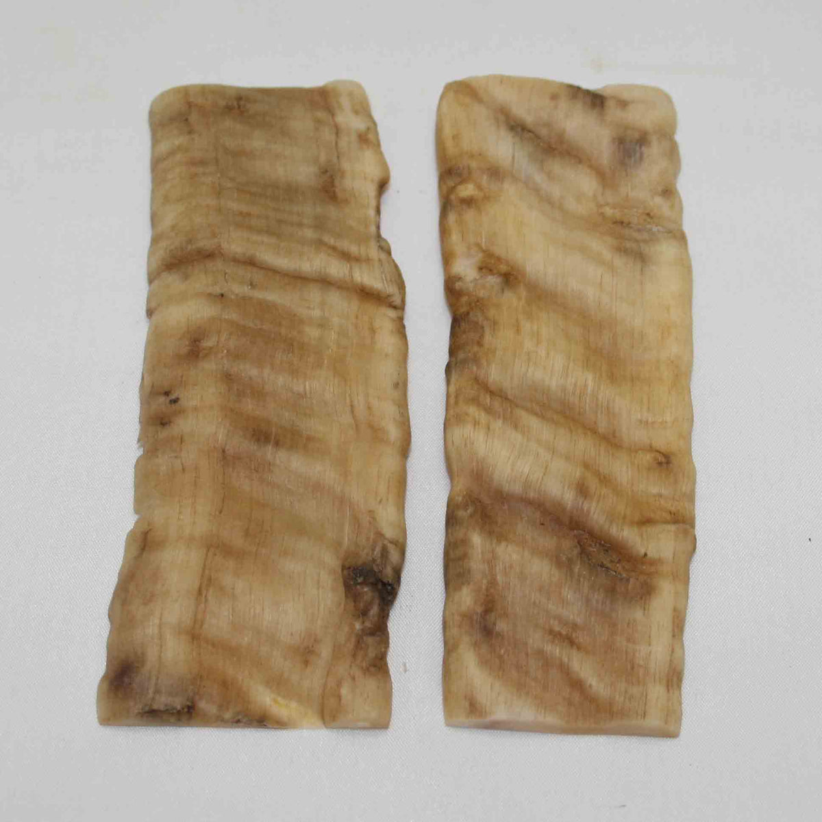 NB903NA1 Merino Ram's Horn Flat Block Scales 5.12" x 1.77" x 0.20"inch