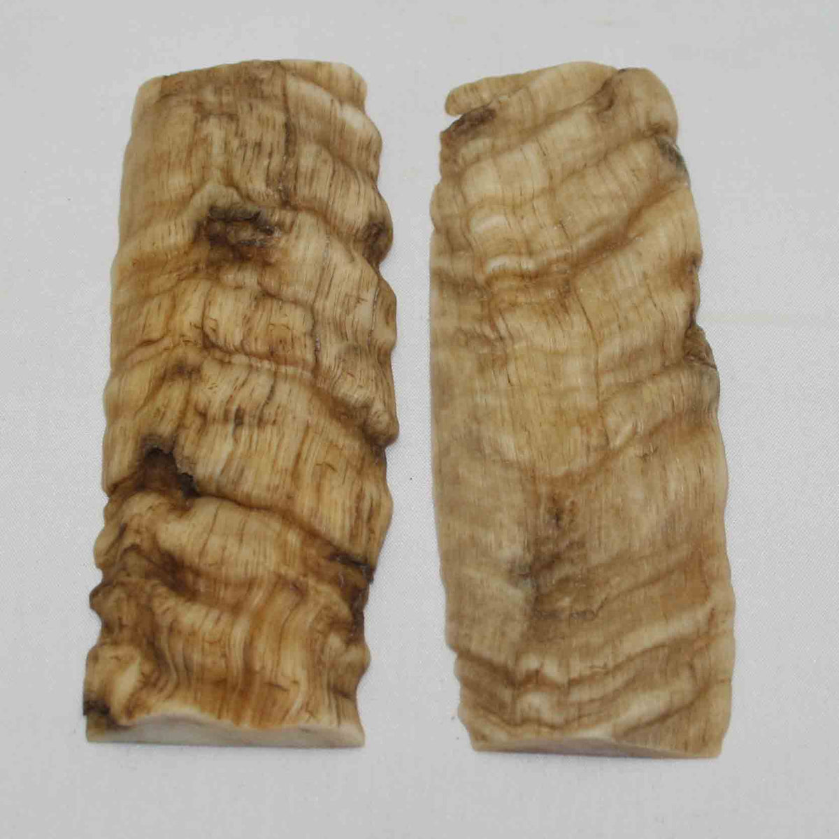 NB903NA25 Merino Ram's Horn Flat Block Scales Size: 5.05" x 1.69" x 0.25"inch