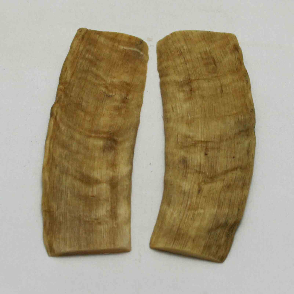 NB903NA26 Merino Ram's Horn Flat Block Scales Size: 4.59" x 1.57" x 0.18"inch