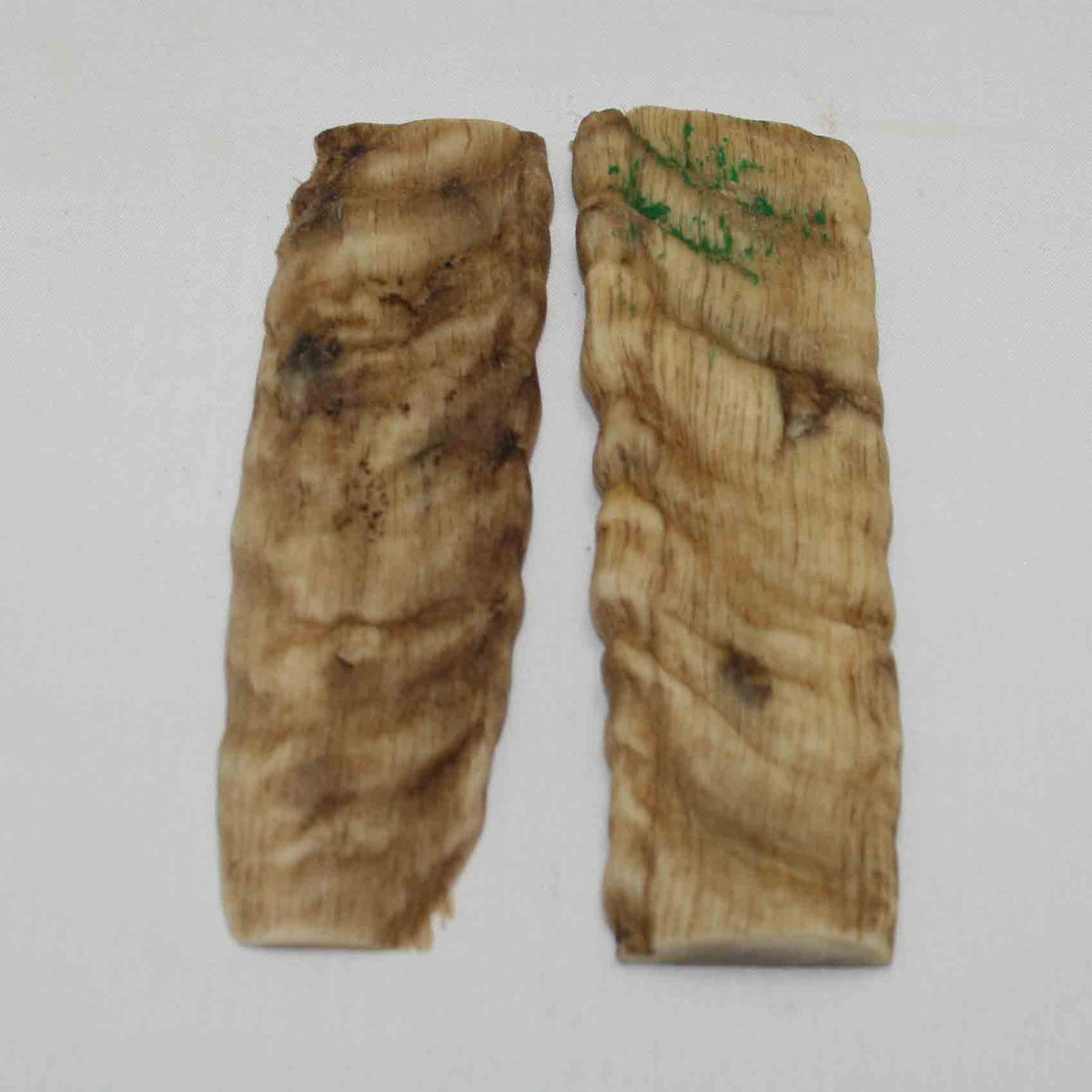 NB903NA27 Merino Ram's Horn Flat Block Scales Size: 4.71" x 1.40" x 0.17"inch