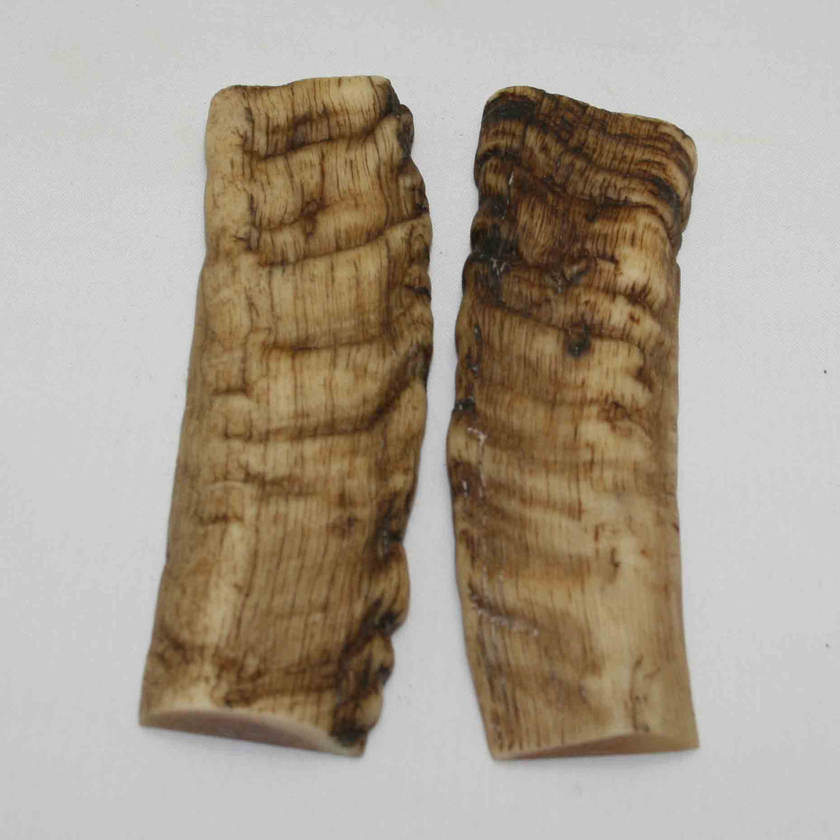 NB903NA34 Merino Ram's Horn Flat Block Scales Size: 4.93" x 1.60" x 0.28"inch