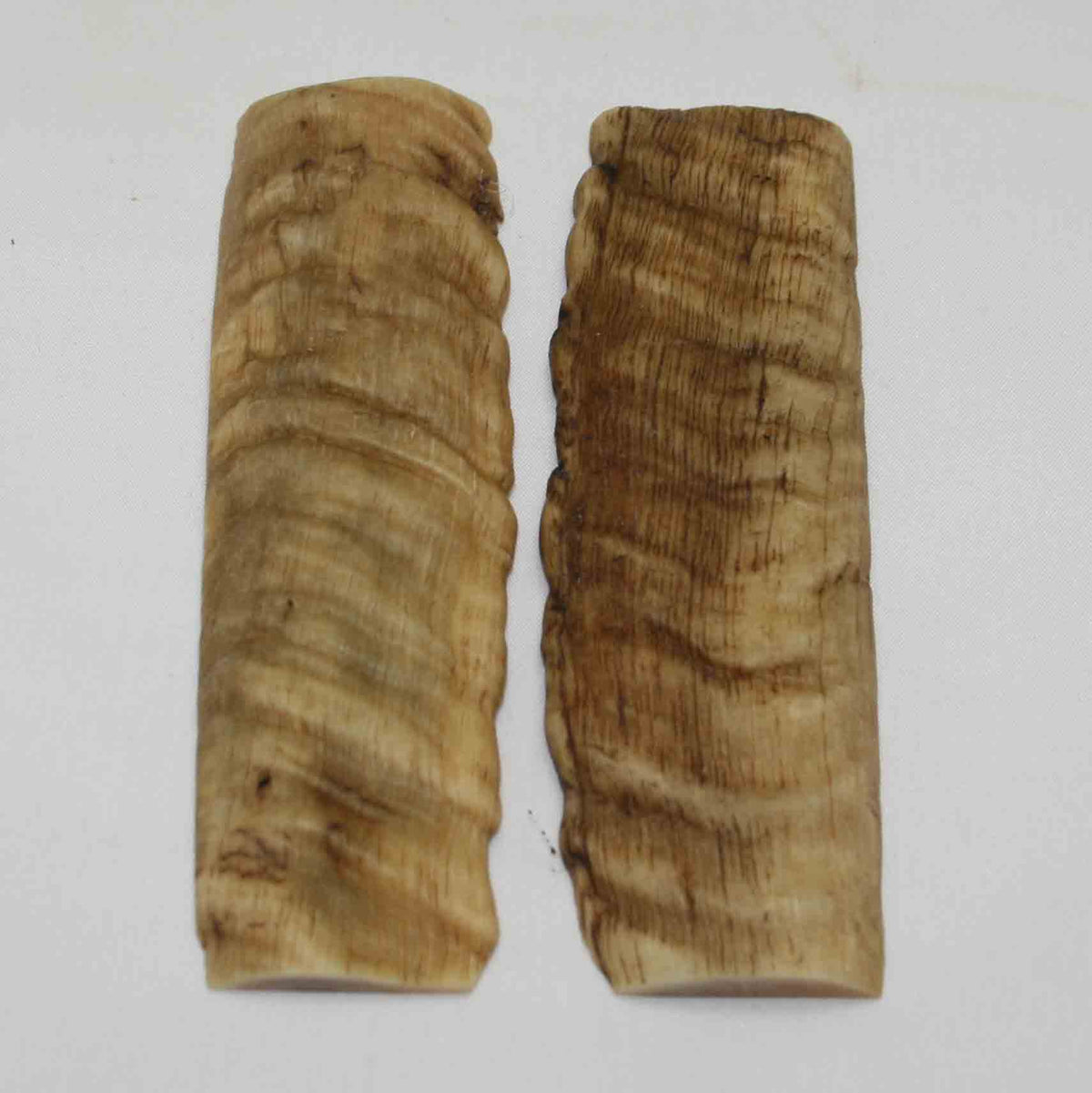 NB903NA38 Merino Ram's Horn Flat Block Scales Size: 5.06" x 1.58" x 0.18"inch