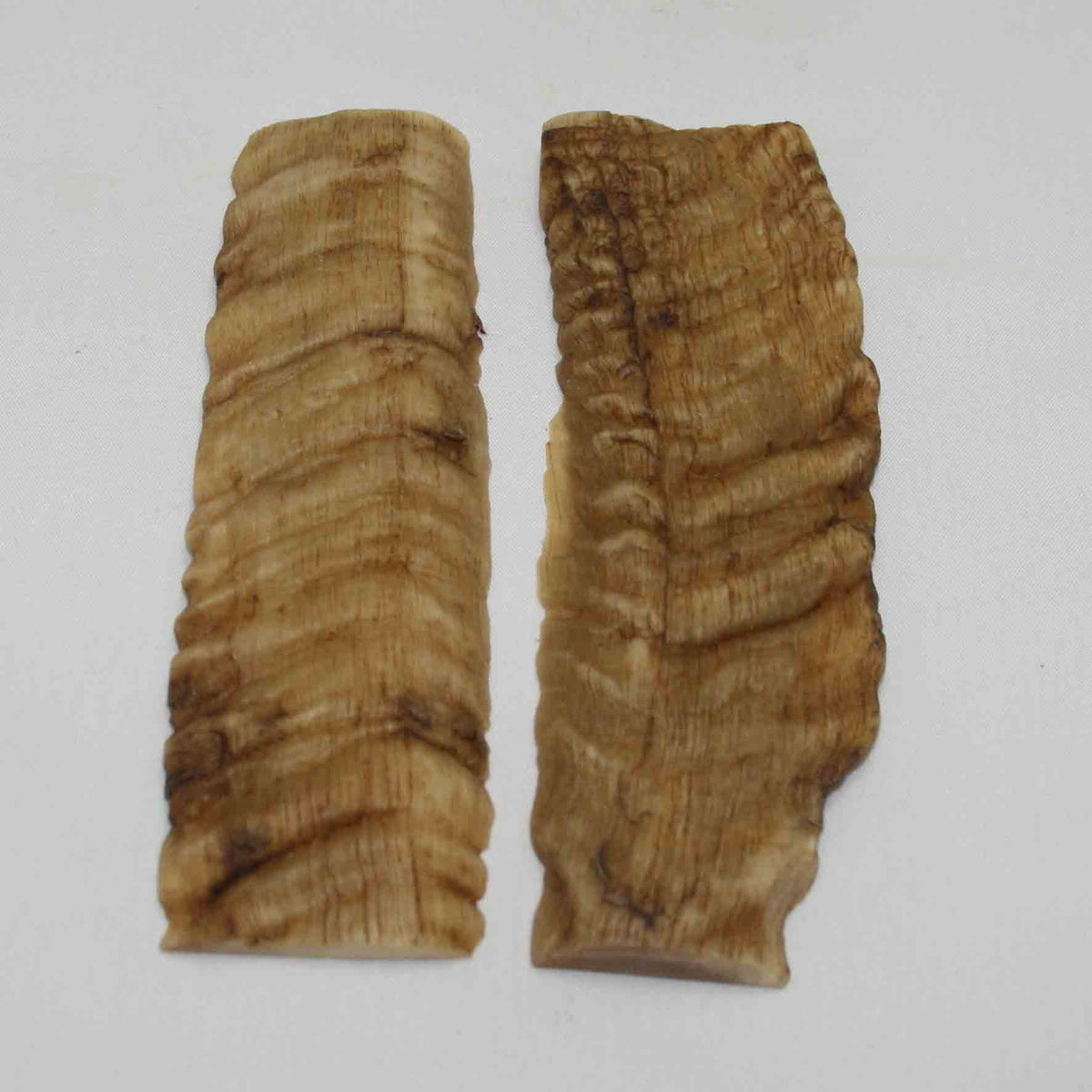 NB903NA42 Merino Ram's Horn Flat Block Scales Size: 5.13" x 1.51" x 0.23"inch
