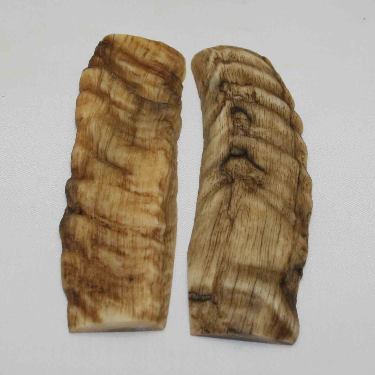 NB903NA44 Merino Ram's Horn Flat Block Scales Size: 5.05" x 1.70" x 0.37"inch