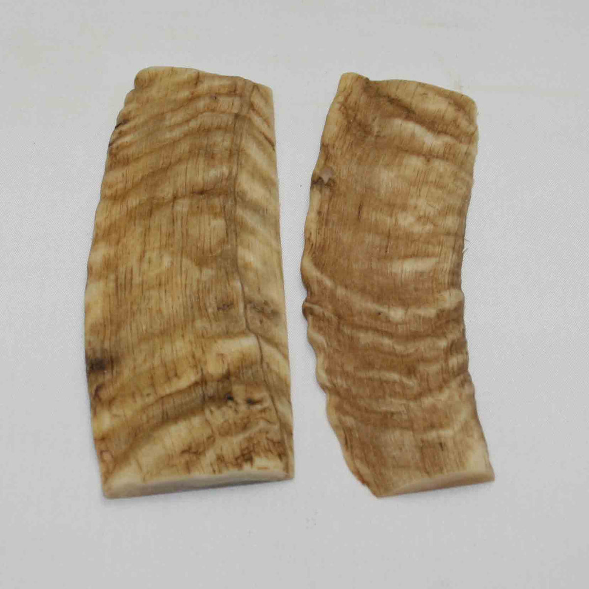 NB903NA50 Merino Ram's Horn Flat Block Scales Size: 4.39" x 1.69" x 0.24"inch