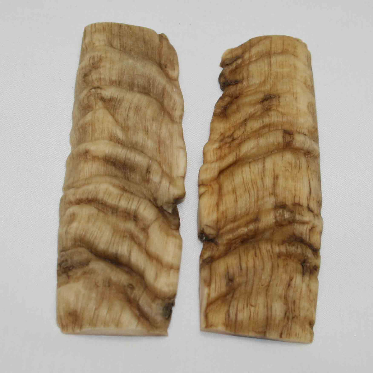 NB903NA52 Merino Ram's Horn Flat Block Scales Size: 4.87" x 1.56" x 0.18"inch