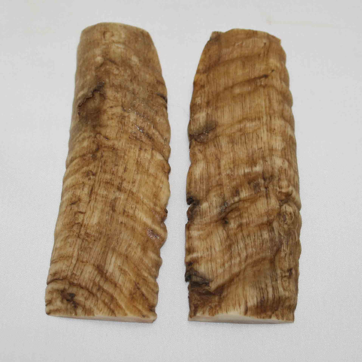 NB903NA59 Merino Ram's Horn Flat Block Scales Size: 5.19" x 1.67" x 0.30"inch