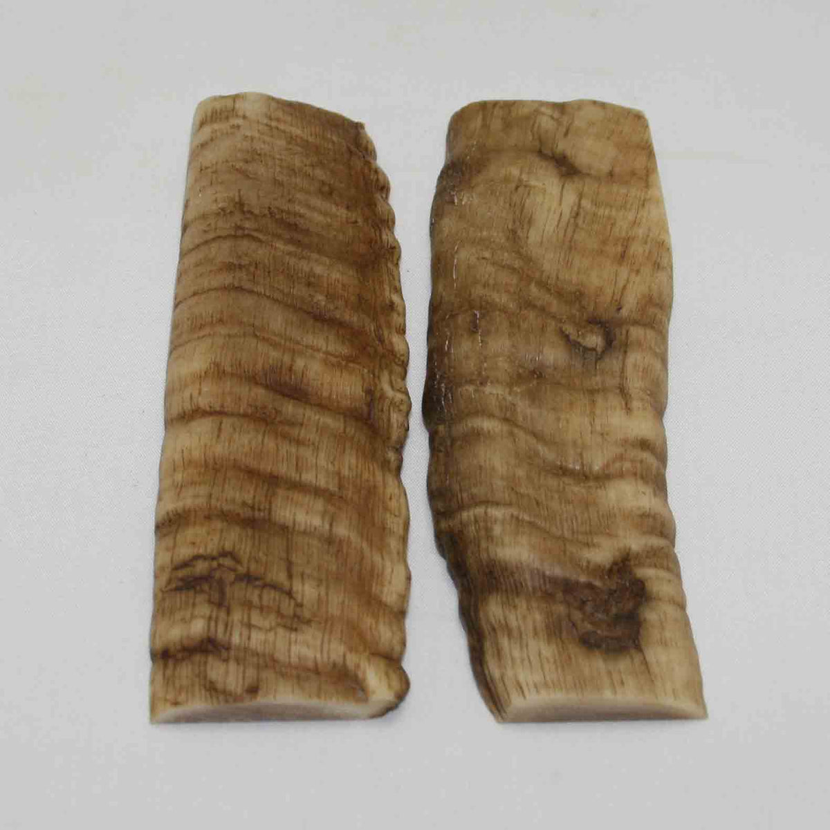 NB903NA64 Merino Ram's Horn Flat Block Scales Size: 5.03" x 1.55" x 0.23"inch