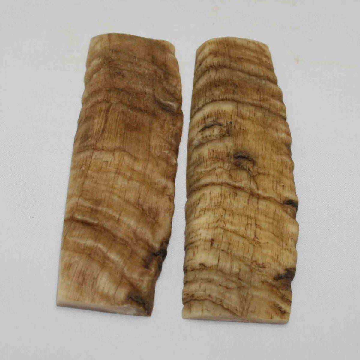 NB903NA72 Merino Ram's Horn Flat Block Scales Size: 5.31" x 1.66" x 0.18"inch