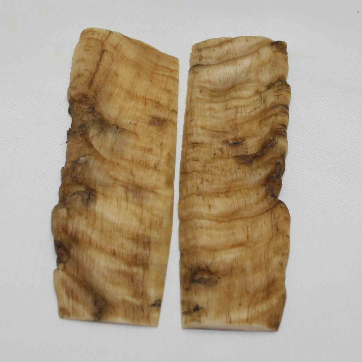 NB903NA78 Merino Ram's Horn Flat Block Scales Size: 5.36" x 1.73" x 0.15"inch