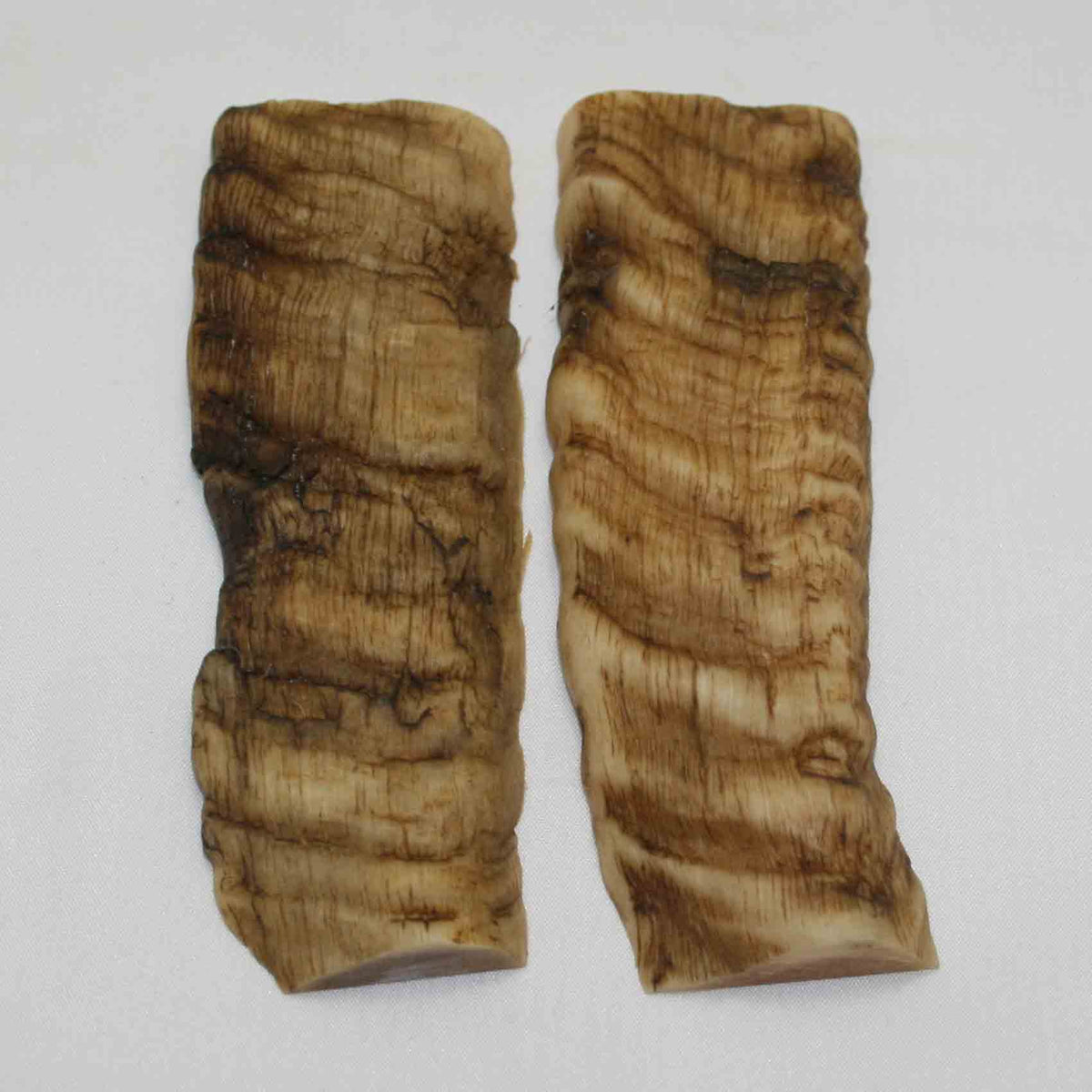 NB903NA81 Merino Ram's Horn Flat Block Scales Size: 4.94" x 1.37" x 0.33"inch