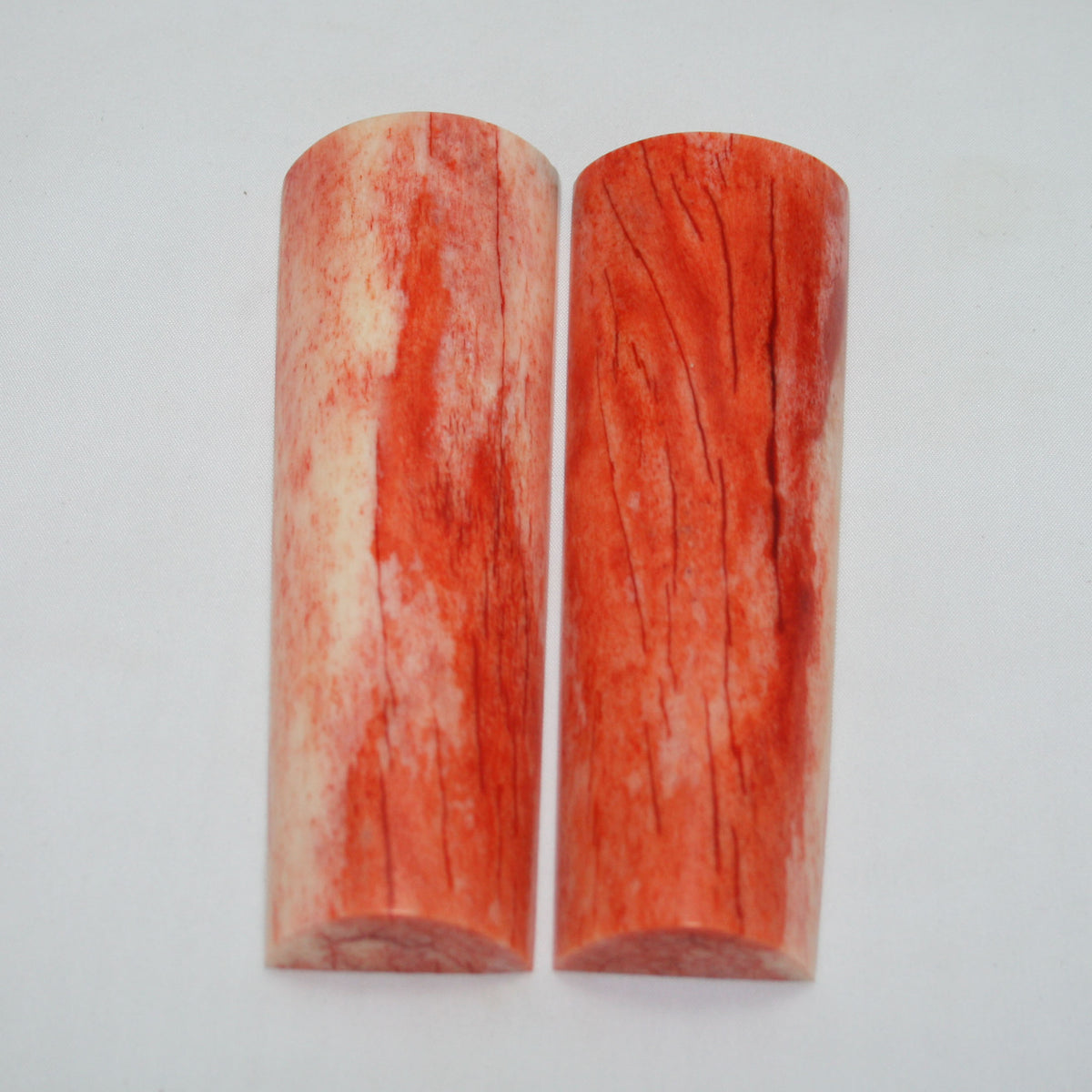 NB108MAN153 Giraffe Bone Scales