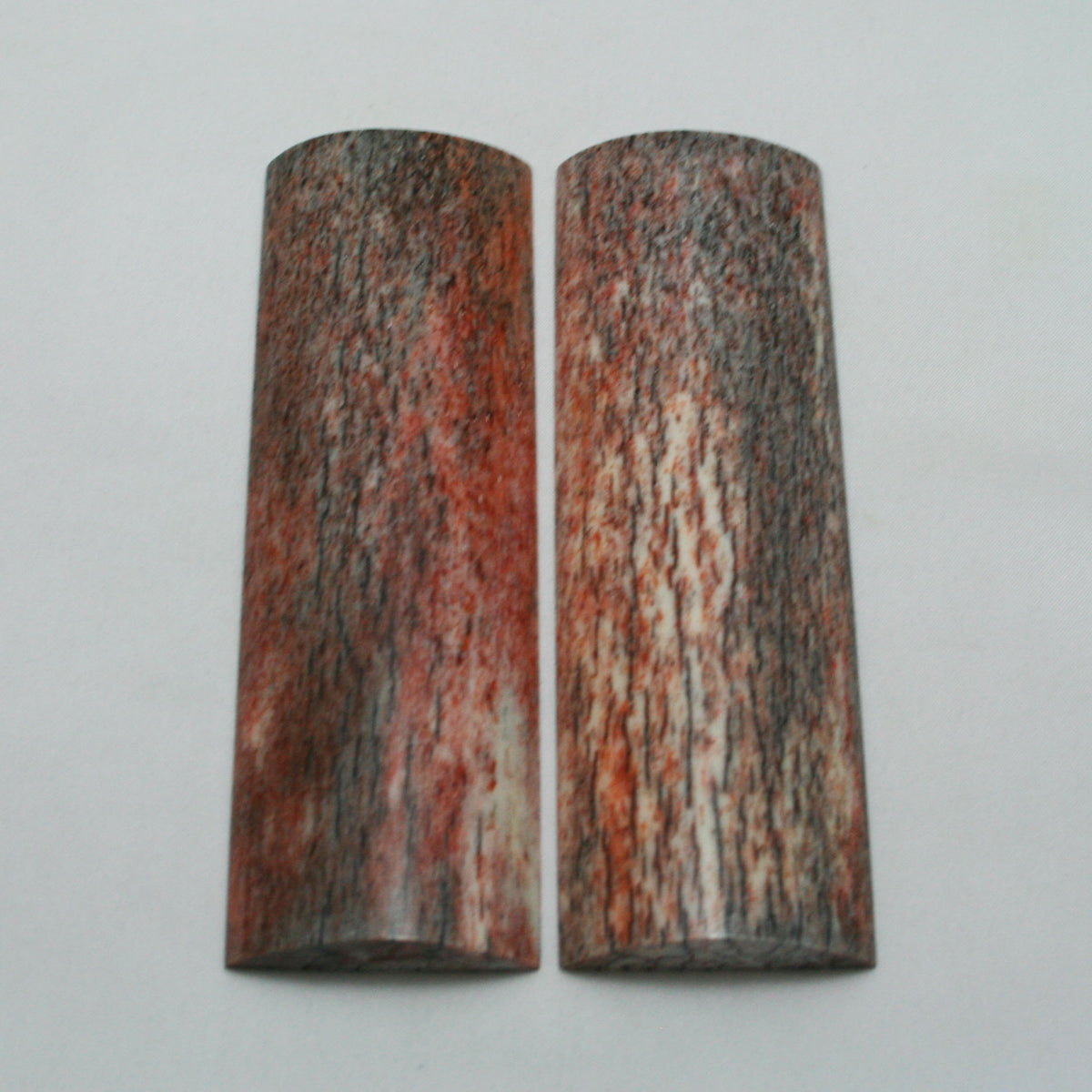 NB108MAN25 Giraffe Bone Scales