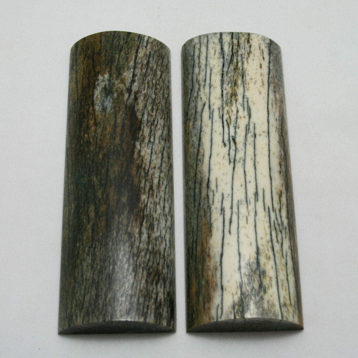 NB108MAN40 Giraffe Bone Scales