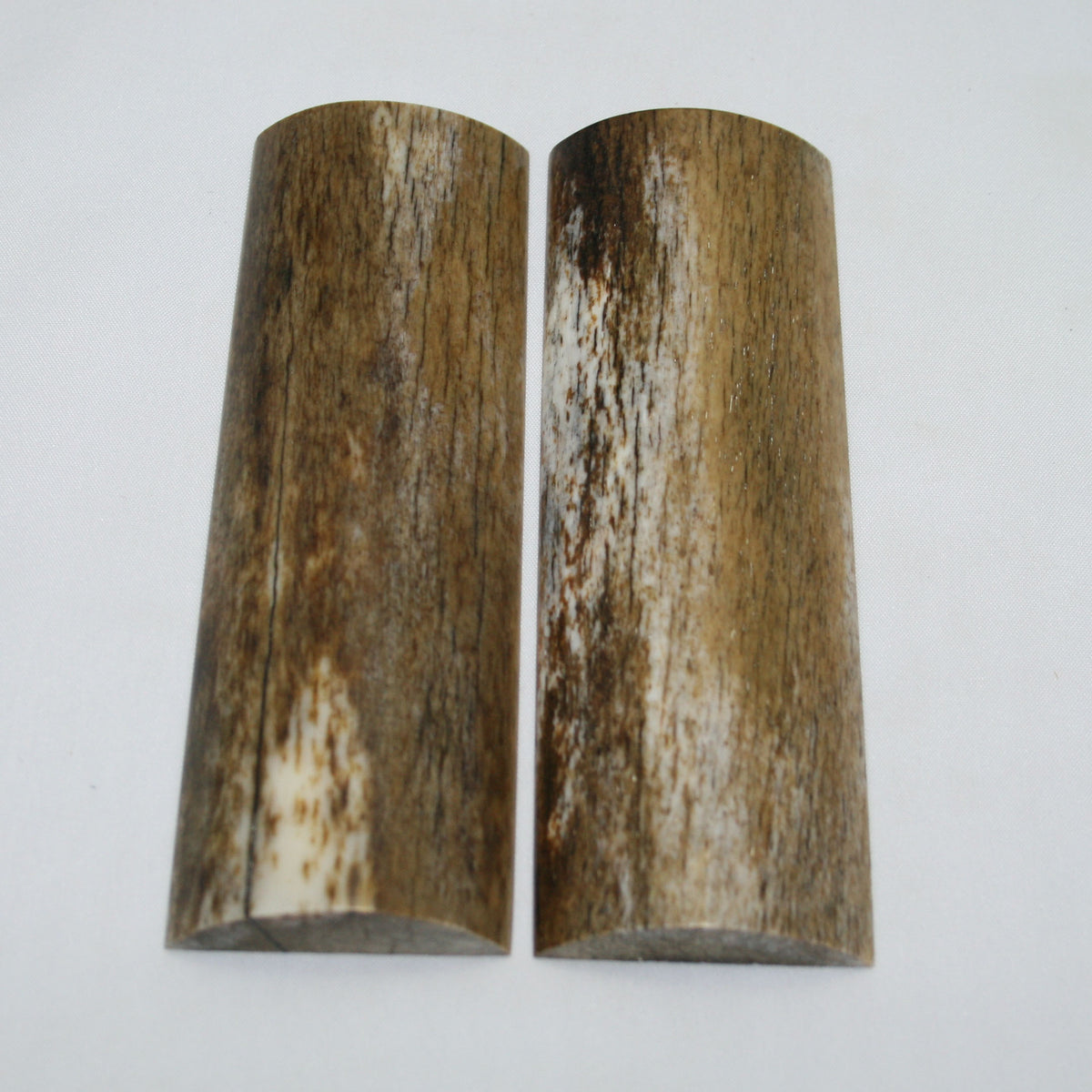 NB108MAN56 Giraffe Bone Scales