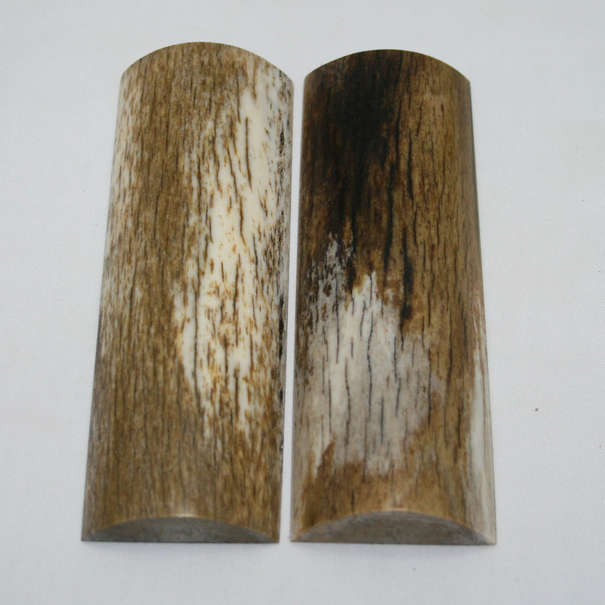 NB108MAN69 Giraffe Bone Scales