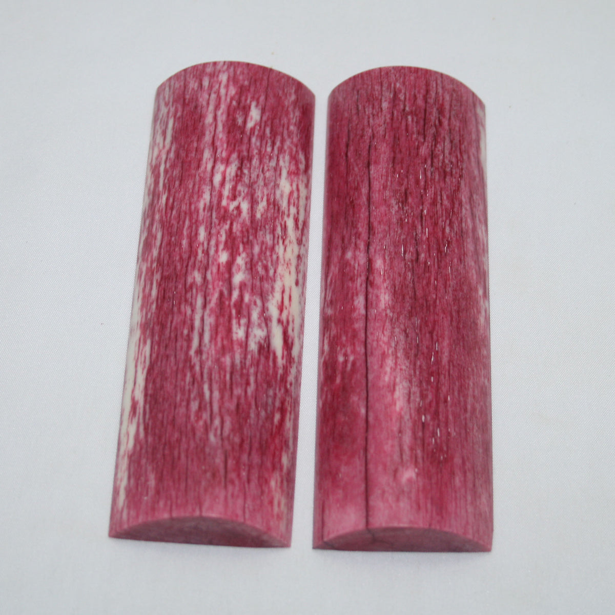 NB108MAN81 Giraffe Bone Scales