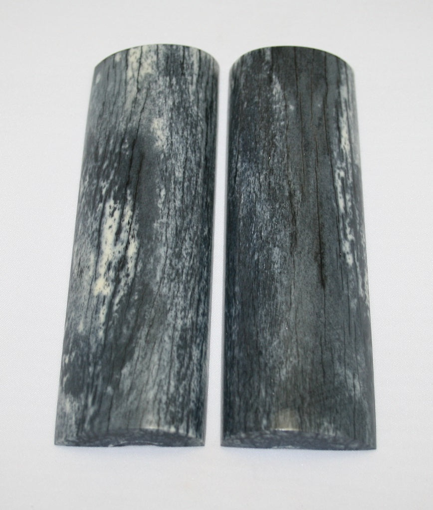 NB108AY65 Giraffe Bone Scales Set