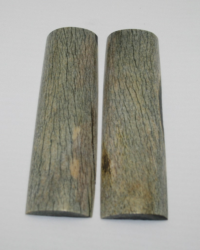 NB108AY76 Giraffe Bone Scales Set