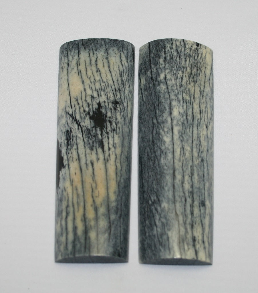 NB108AY81 Giraffe Bone Scales Set