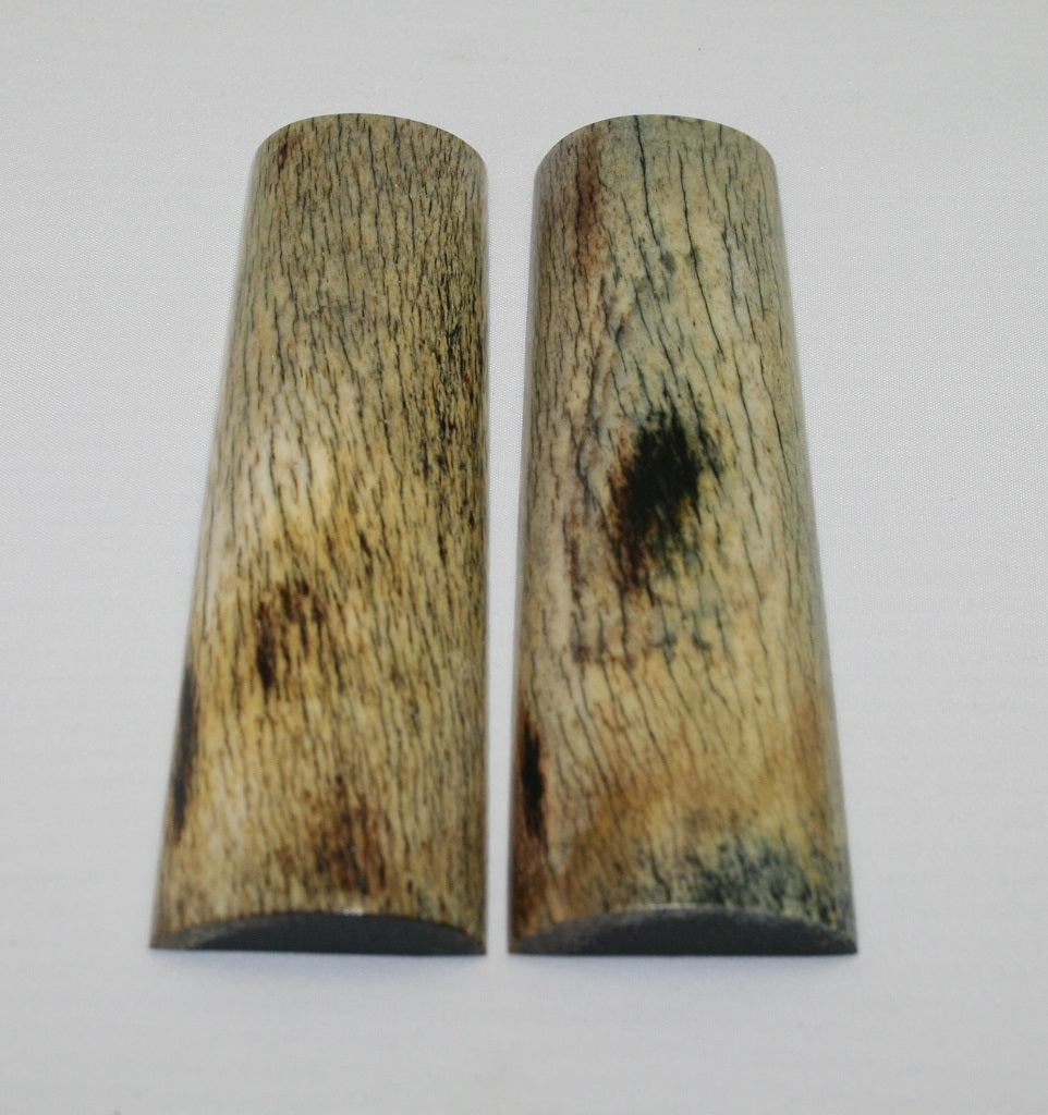 NB108AY82 Giraffe Bone Scales Set